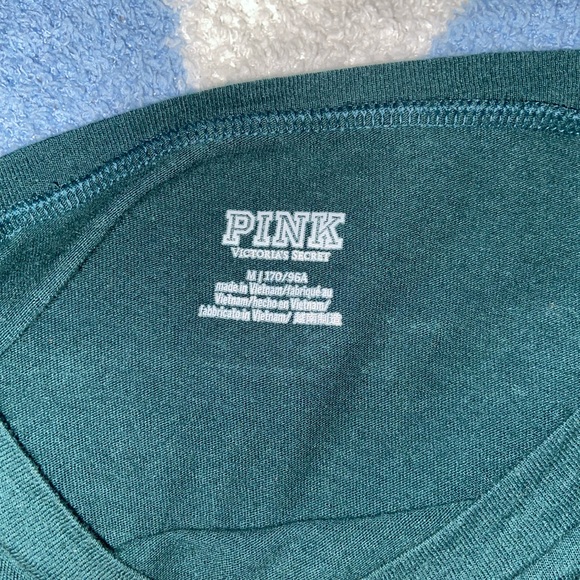 Victoria’s Secret Pink long sleeve shirt - Picture 3 of 4